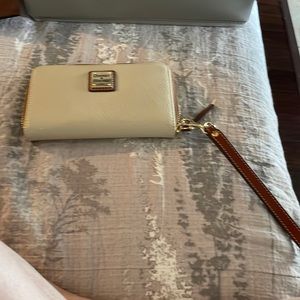 Dooney and Bourke pebble leather wristlet